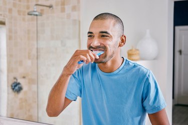 Want to Age Well? Do This While Brushing Your Teeth Every Time for Healthy Aging